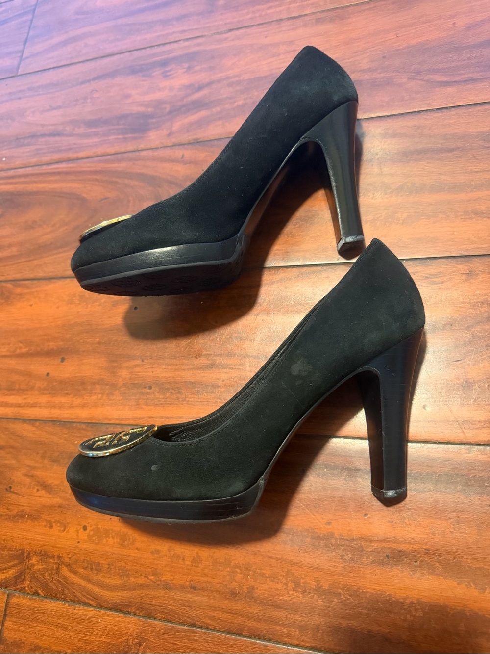 Tory Burch Black Suede Heels with Gold Logo Medallions sizes 8 - Picture 3 of 9